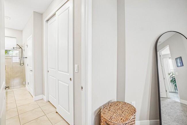 Building Photo - Heritage Oaks gated community 3/2.5/2 Townhome
