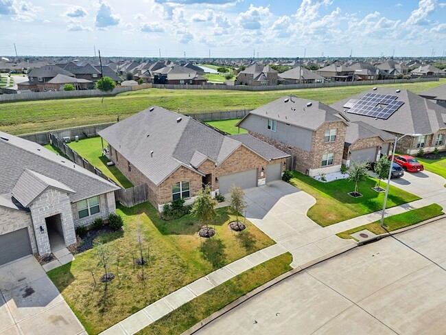 Building Photo - 31515 Casa Linda Dr