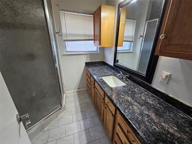 Building Photo - 5526 Whispering Creek Way