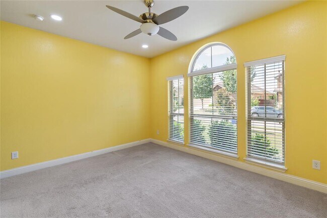 Building Photo - 3014 Paseo de Charros