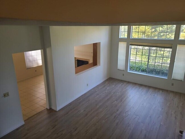 Building Photo - 1029 Amberton Ln