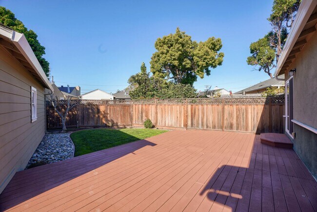 Building Photo - 3BR/1BA North Shoreview Home with Yard & Redwood Deck | Pet Friendly | Near Caltrain | YouTube Tour