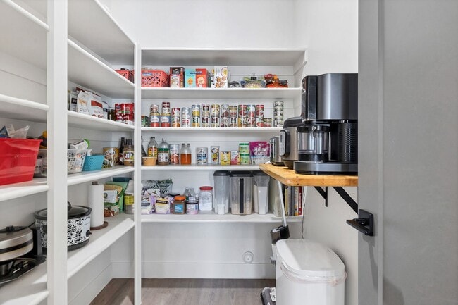 Building Photo - Lovely, Modern Townhome in Scenic Ivins