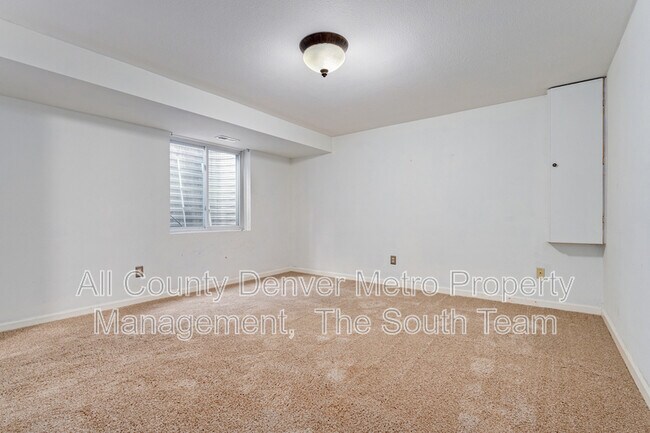 Building Photo - 7731 S Curtice Way