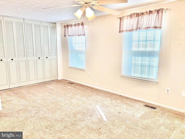 Building Photo - 1436 Point O Woods Ct