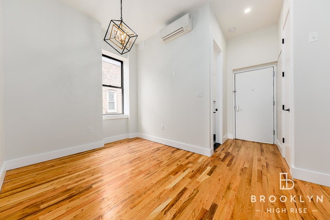 Building Photo - 1671 Lincoln Place