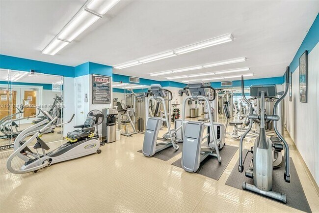 Building Photo - 4100 Galt Ocean Dr