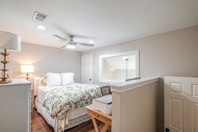 Building Photo - 1100 Harvard St