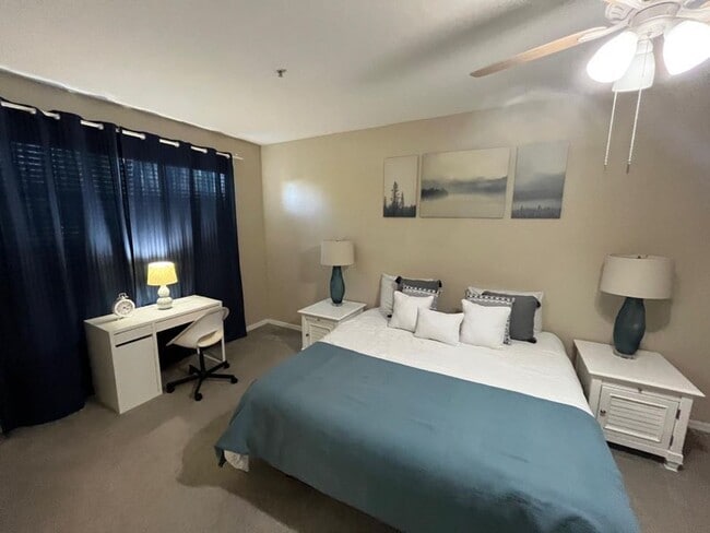 Building Photo - 1 bd / 1 ba condo in The Palms Club Community