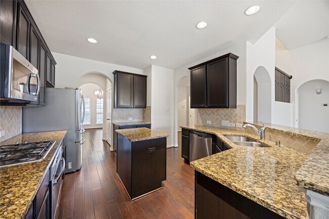 Building Photo - 16726 Sycamore Bend Dr