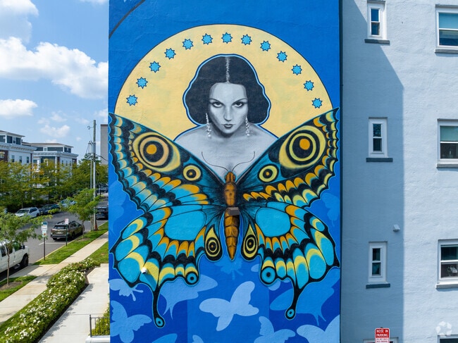 Mural - 407 Sewall Ave