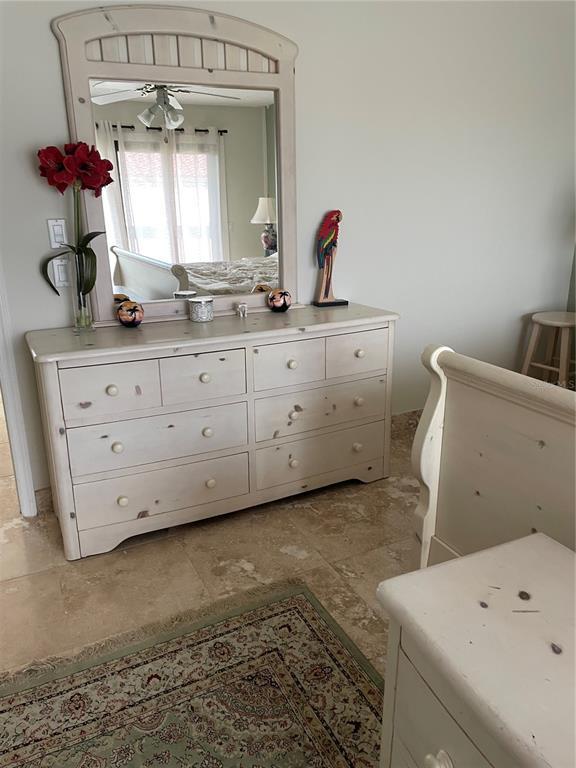 Building Photo - 6260 Sun Blvd