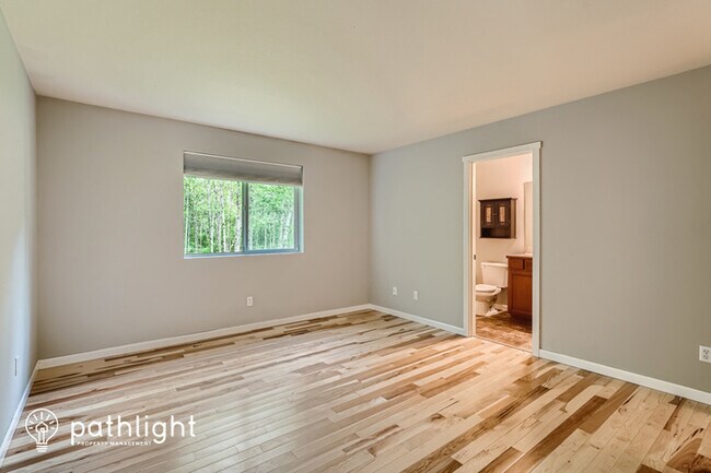 Building Photo - 10012 200th St E, Graham, WA, 98338
