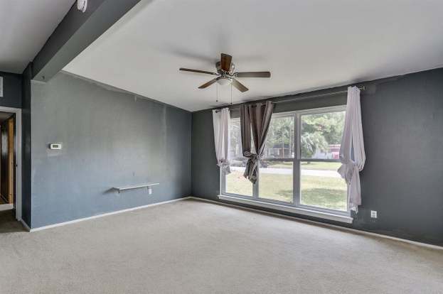 Building Photo - 9 Gentian Dr