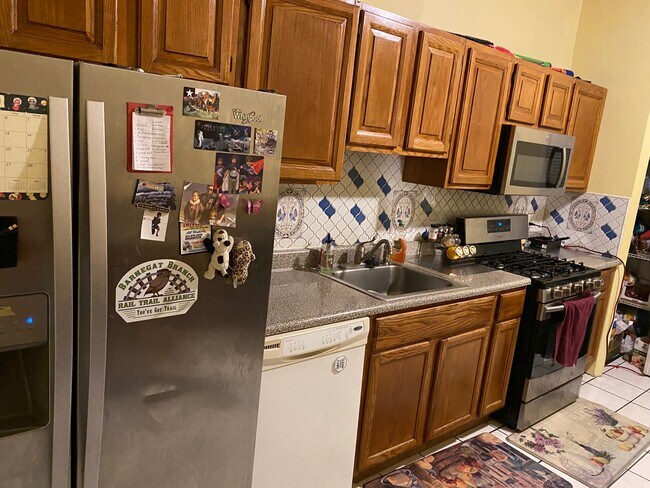 Building Photo - 32 Duer Pl