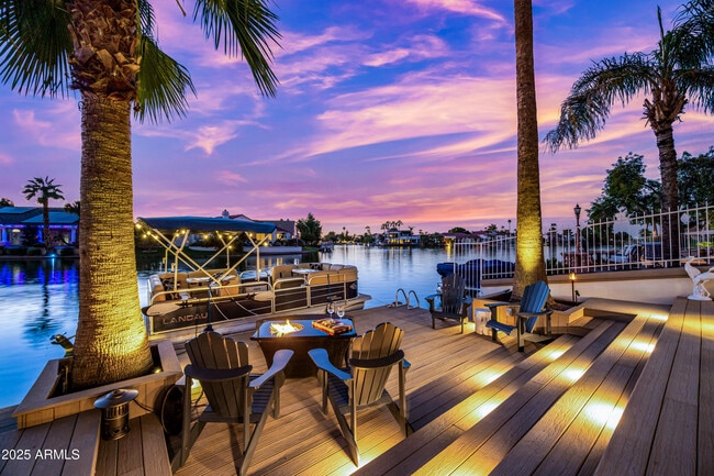 Building Photo - 1817 E Willow Tree Ct