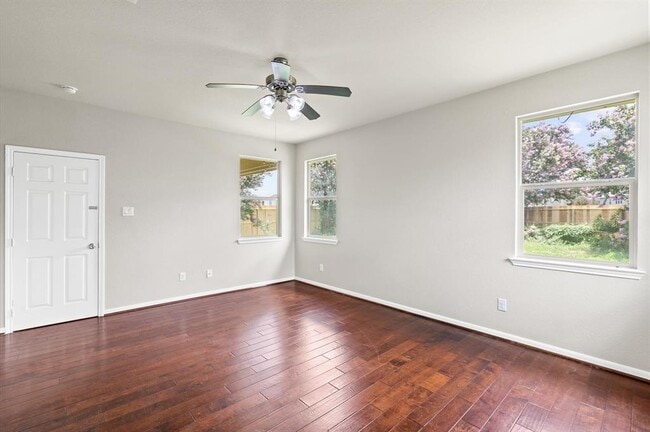 Building Photo - 18339 Red Oak Manor Ln