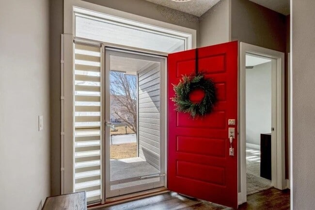 Building Photo - Waterfront Home in Buccaneer Bay with 3-Car Garage & Walkout Basement