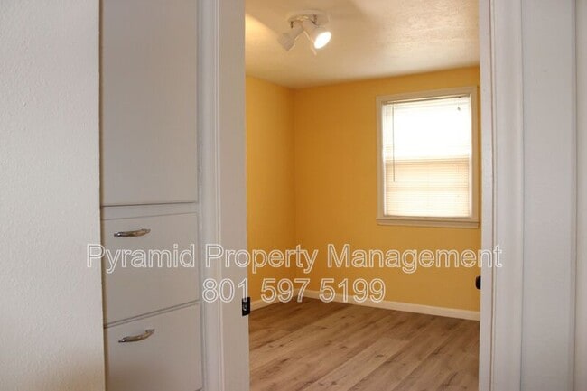 Building Photo - 760-762 N 100 W