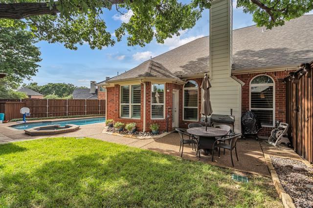 Building Photo - 6120 Brookhollow Dr