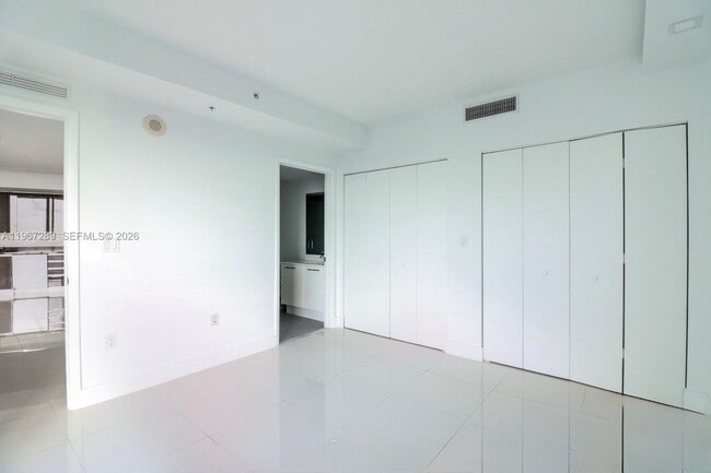 Building Photo - 92 SW 3rd St