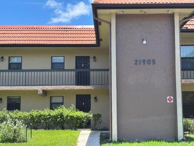 Building Photo - 21905 Lake Forest Cir