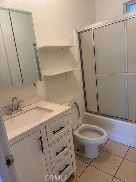 Building Photo - 6439 Woodman Ave