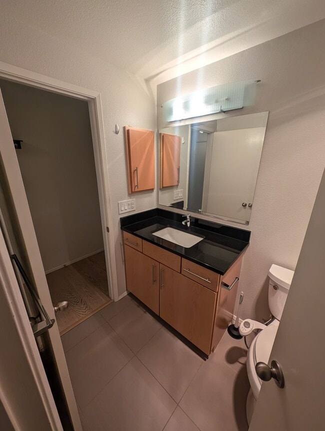 Building Photo - Capitol Hill Condo Available in June - Two Bedroom, High Floor Unit w/ A/C