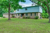 Building Photo - 400 Derby Ln