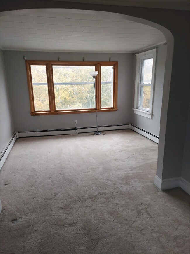 Building Photo - 74 Diamond Ave