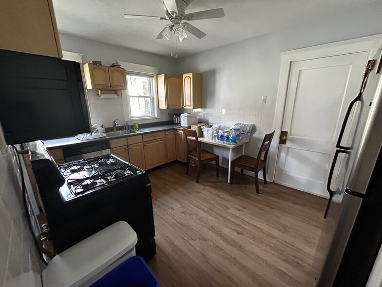 Primary Photo - 72 Nonantum St