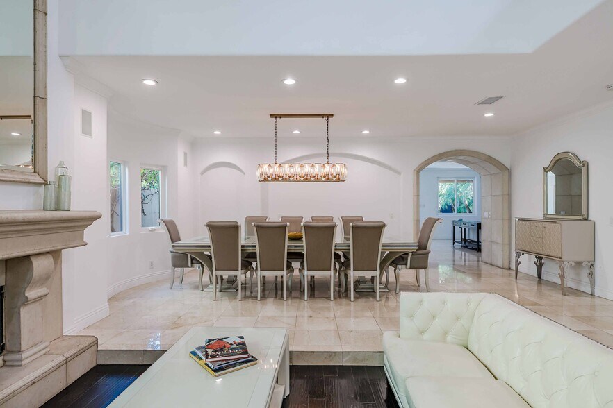 Building Photo - 1554 Mathews Ave