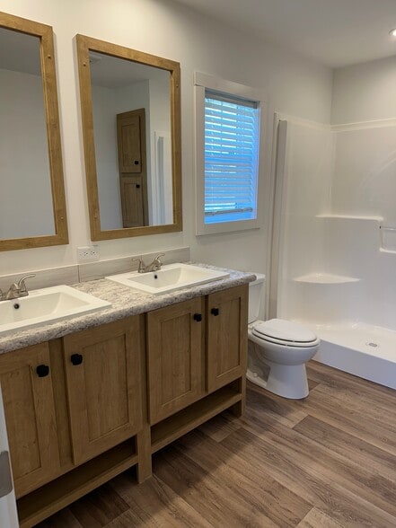 Building Photo - 3543 Warren Pl