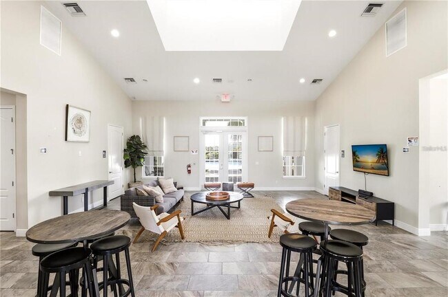 Building Photo - 15512 Sunquat Dr