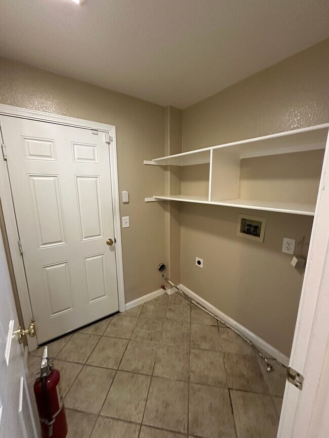Building Photo - Beautiful Remodeled 4 Bedroom, 3 Bath Home