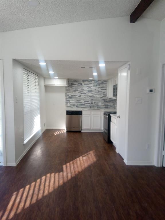 Building Photo - 3762 Tanglewilde St