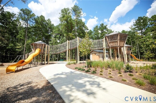 Building Photo - 214 Greenpark Rd