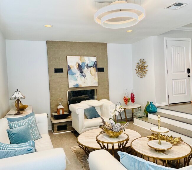 Building Photo - 7236 Oakdale Ave