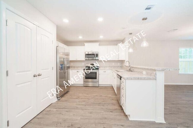 Building Photo - 317 Dahlquist-