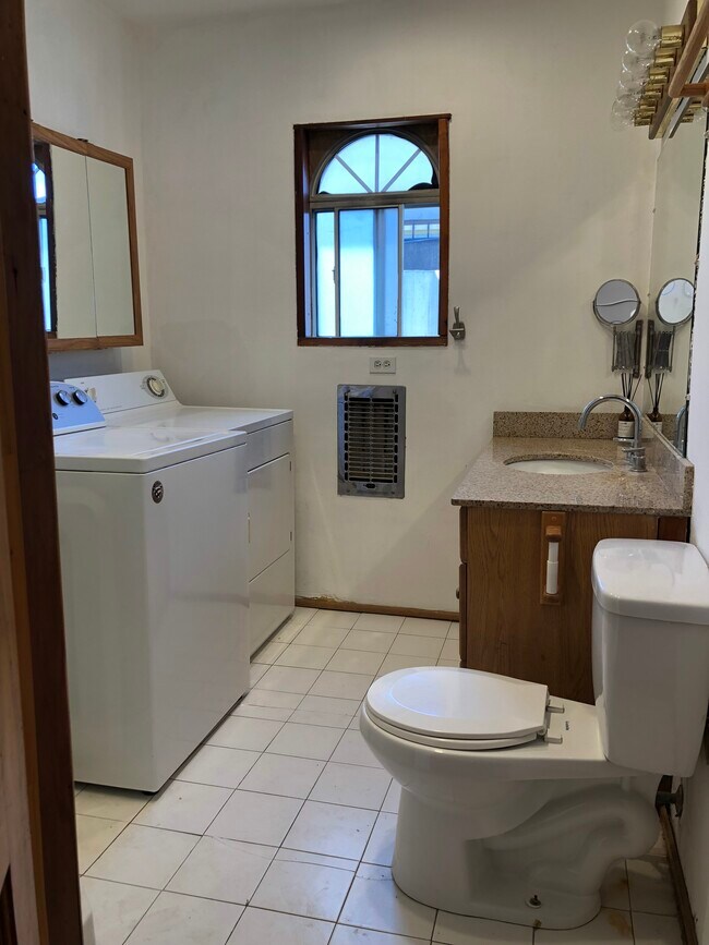 Building Photo - 8624 Olin St