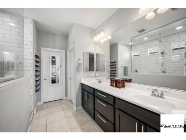 Building Photo - Live The Ultimate Arizona Lifestyle In This Luxurious 3/2 Florence Home In The Highly Sought-After P