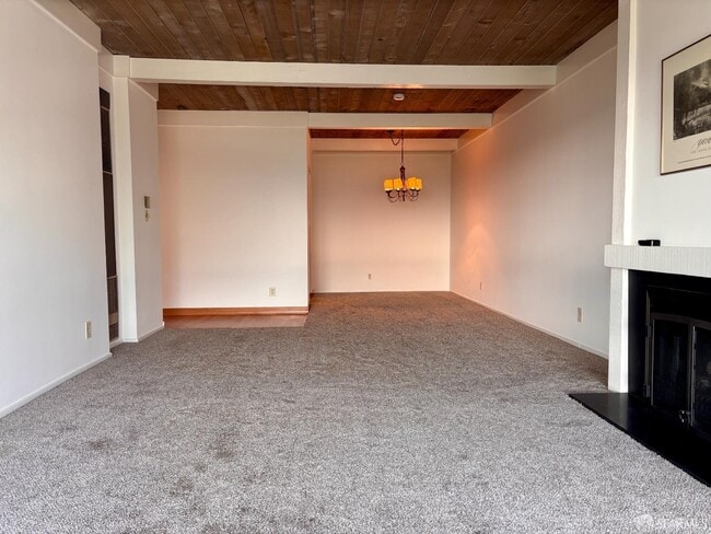 Building Photo - 175 Red Rock Way