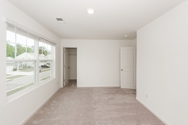 Building Photo - 543 Polaris Wy