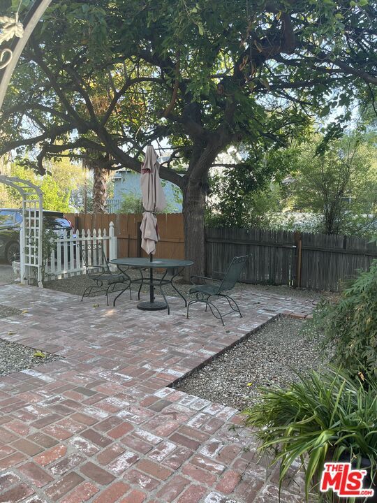 Building Photo - 3708 Altura Ave