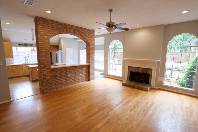 Building Photo - 1310 Westwick Forest Ln