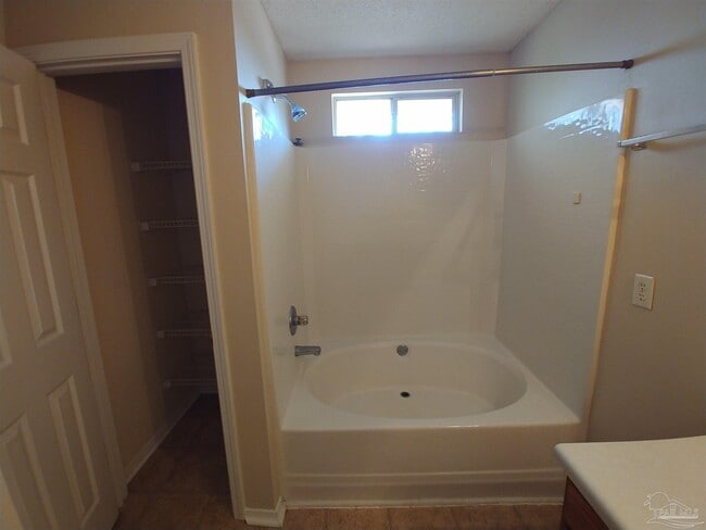 Building Photo - 2491 Redoubt Ave