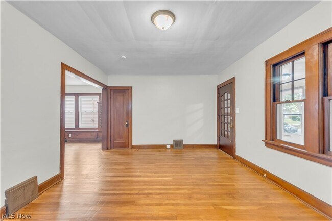 Building Photo - 3311 W 130th St