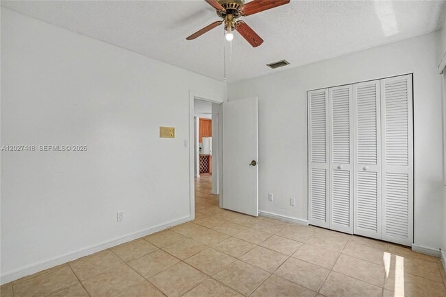 Building Photo - 10711 SW 116th Ave