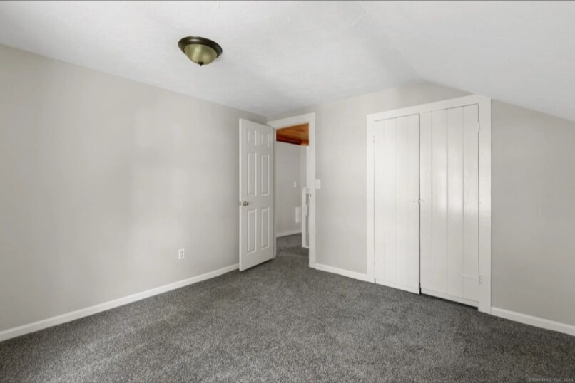 Main Bedroom - 52 Grove St