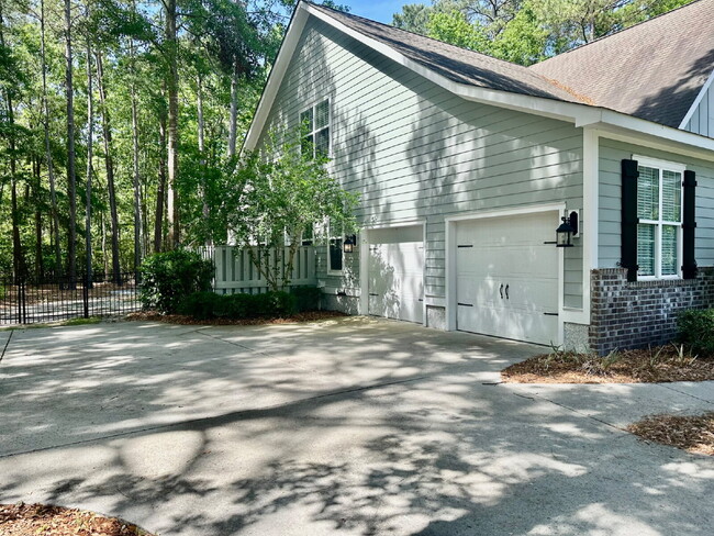 Building Photo - Stunning Four Bedroom Low Country Home in ...